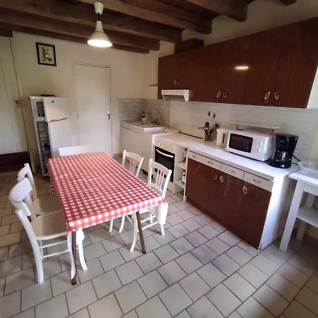 Le Vieux Perrin Сasa de vacaciones