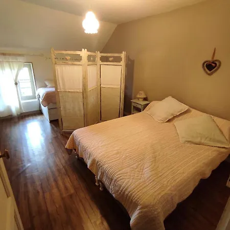 Dom wakacyjny Le Vieux Perrin *