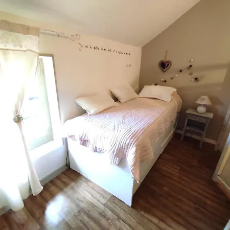 Dom wakacyjny Le Vieux Perrin Andelaroche